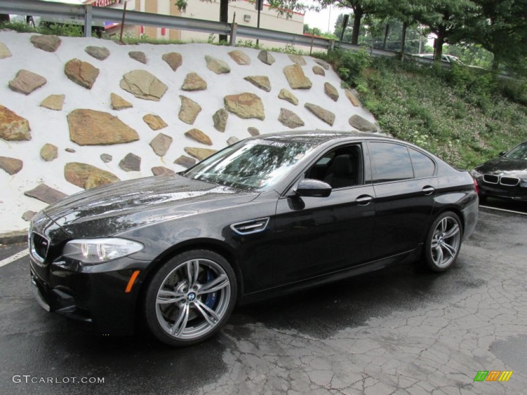 Black Sapphire Metallic BMW M5