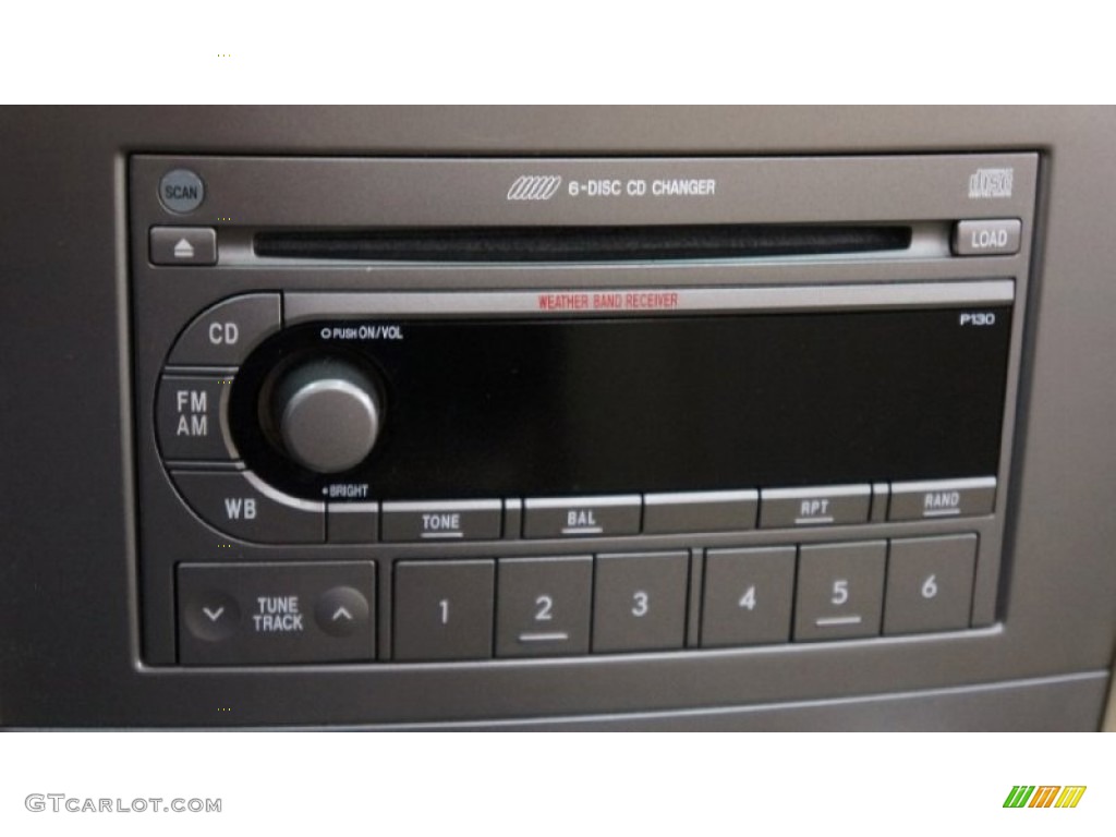 2006 Subaru Forester 2.5 X Premium Controls Photo #95153459