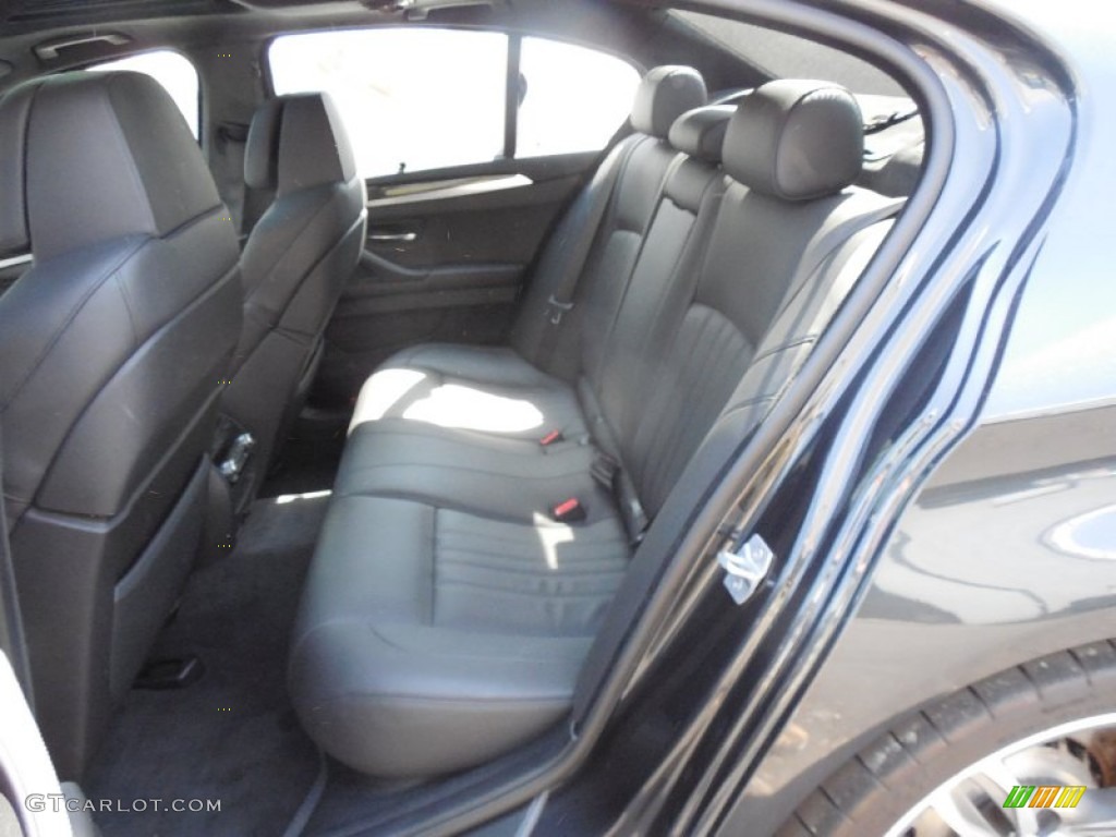 2013 BMW M5 Sedan Rear Seat Photos