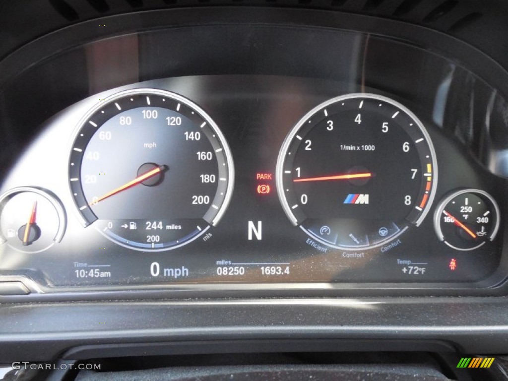 2013 BMW M5 Sedan Gauges Photo #95156060