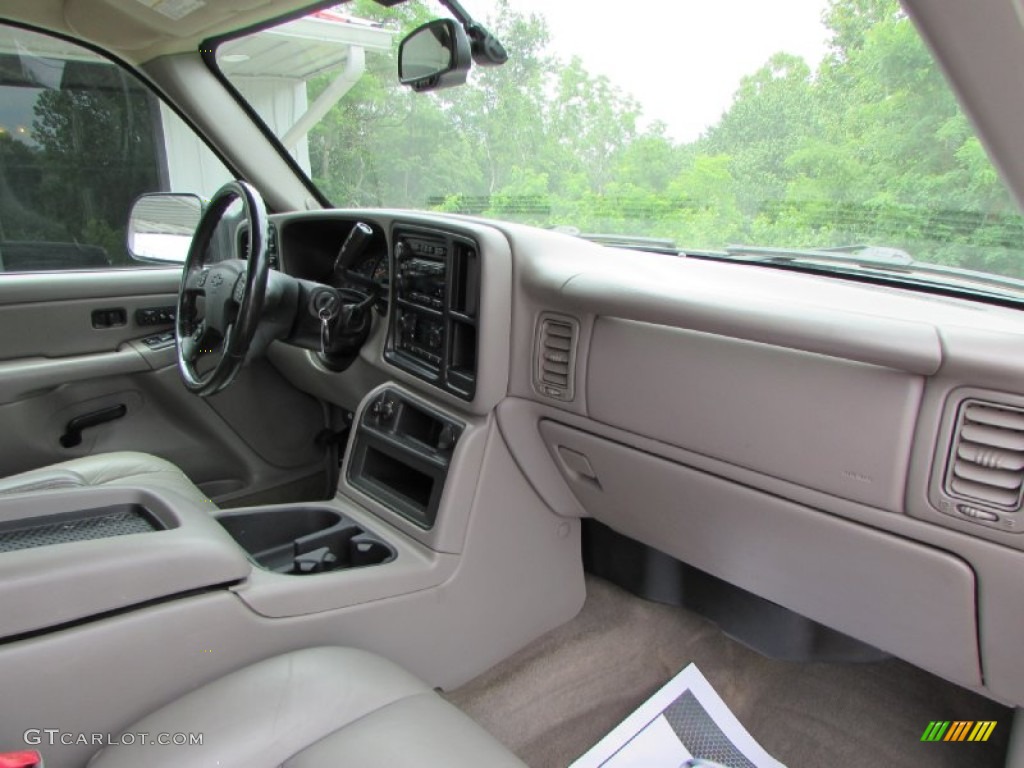 Medium Gray Interior 2004 Chevrolet Silverado 2500HD LT Crew Cab 4x4 Photo #95160266