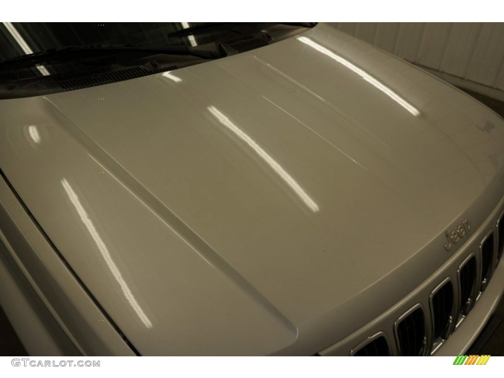 2003 Grand Cherokee Overland 4x4 - Bright Silver Metallic / Dark Slate Gray/Light Slate Gray photo #58