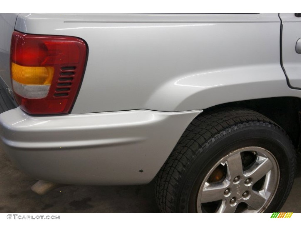 2003 Grand Cherokee Overland 4x4 - Bright Silver Metallic / Dark Slate Gray/Light Slate Gray photo #64