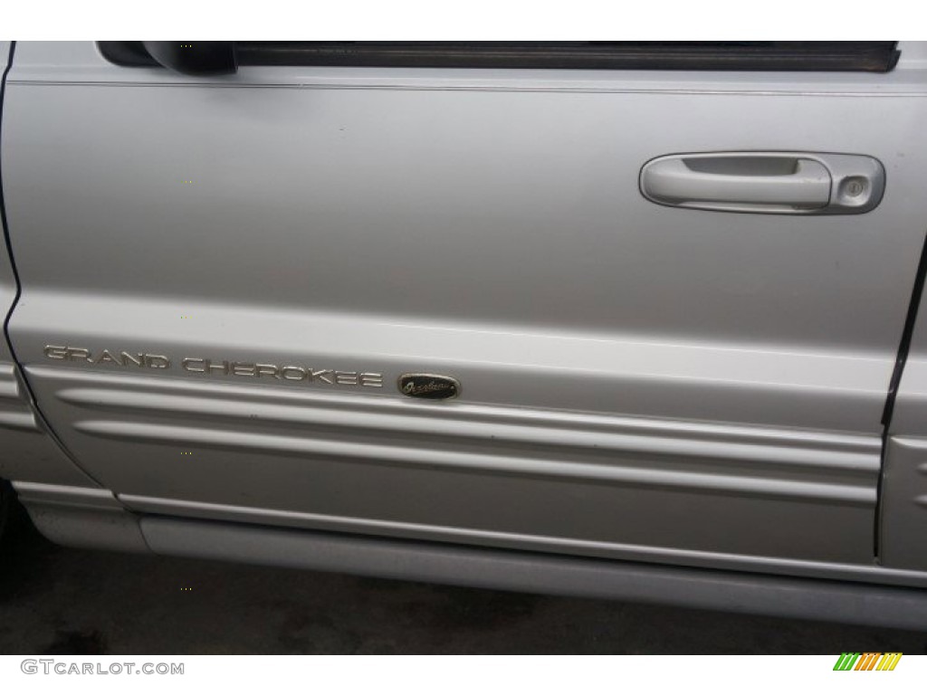 2003 Grand Cherokee Overland 4x4 - Bright Silver Metallic / Dark Slate Gray/Light Slate Gray photo #71