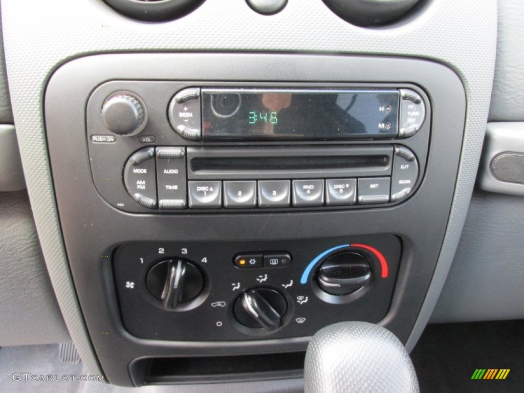 2007 Jeep Liberty Sport 4x4 Controls Photos