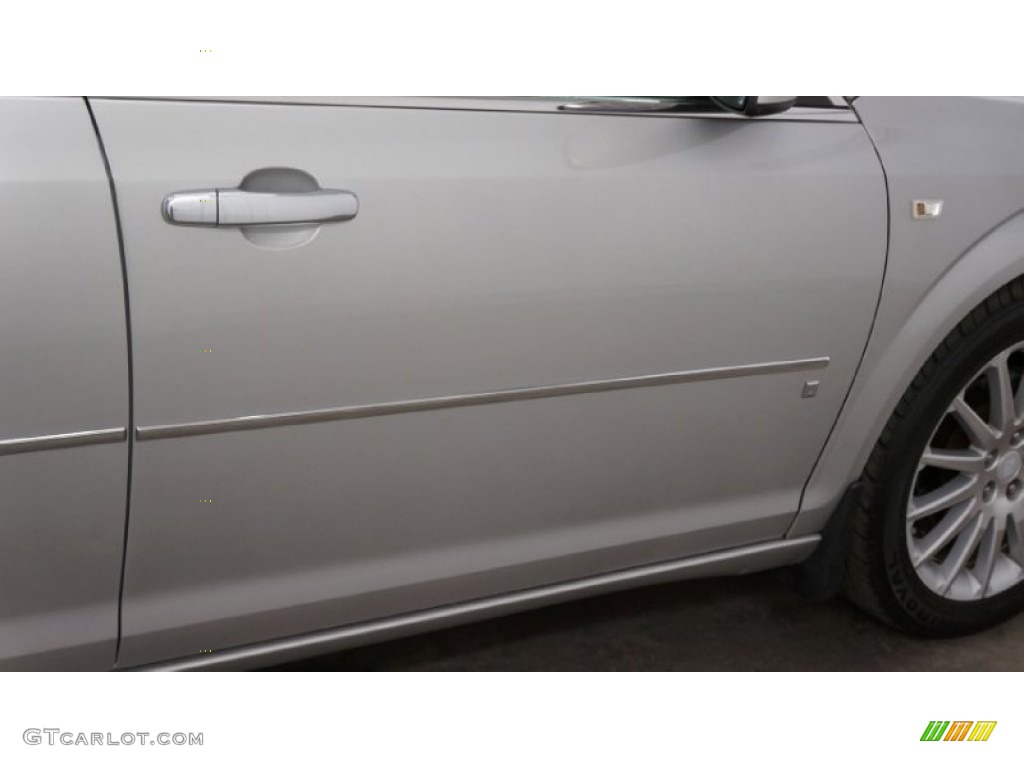 2007 Aura XR - Silver Pearl Metallic / Black photo #52