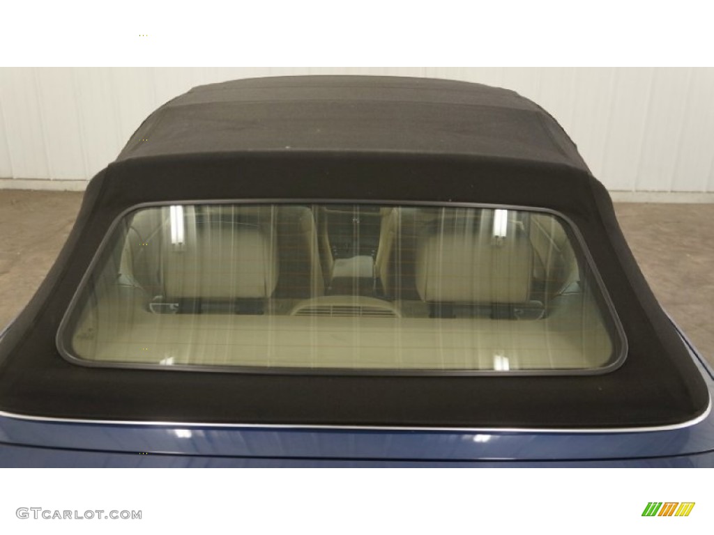 2004 3 Series 325i Convertible - Mystic Blue Metallic / Sand photo #21