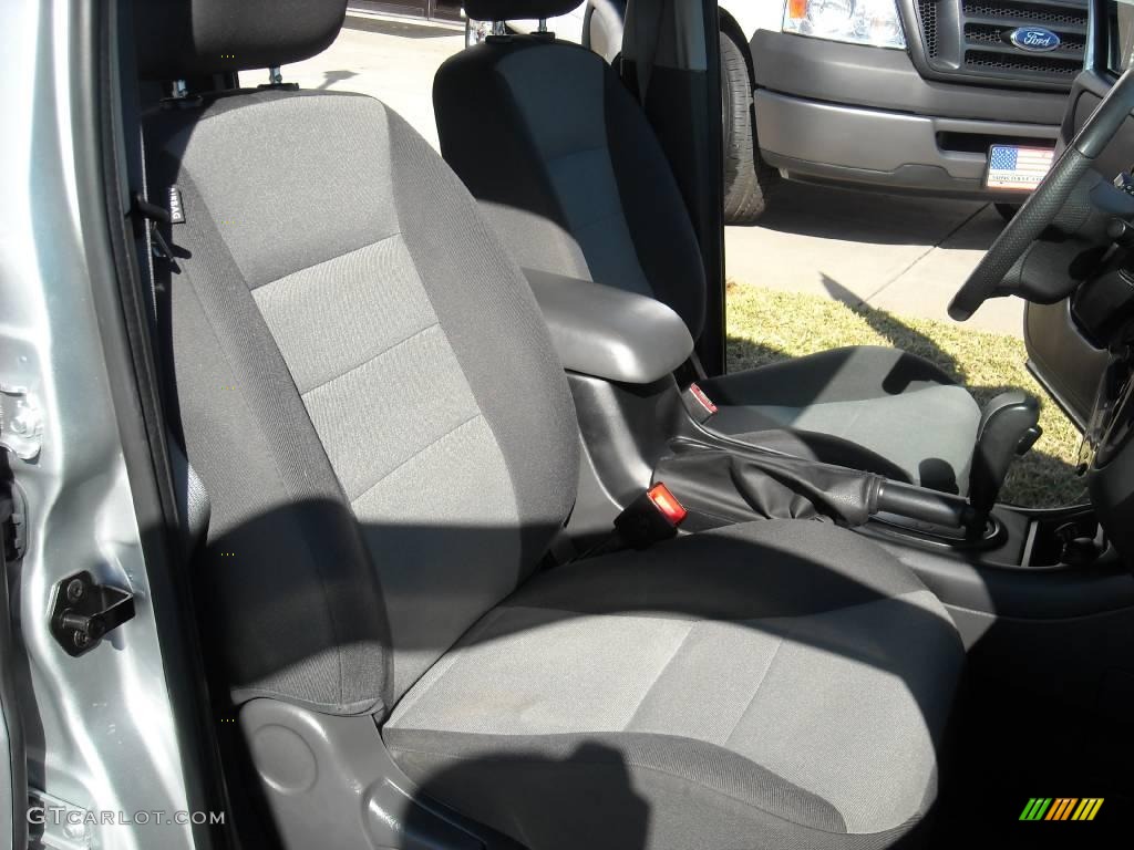 2006 Escape XLS - Silver Metallic / Medium/Dark Flint photo #21