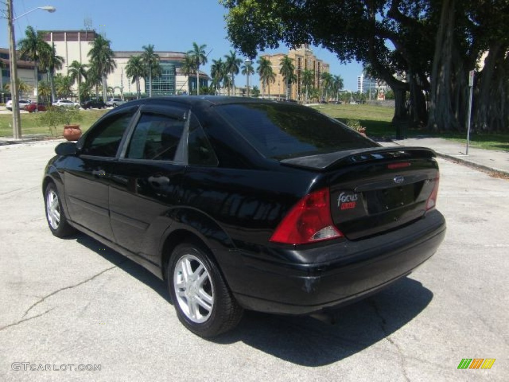 2001 Focus SE Sedan - Pitch Black / Dark Charcoal Black photo #3