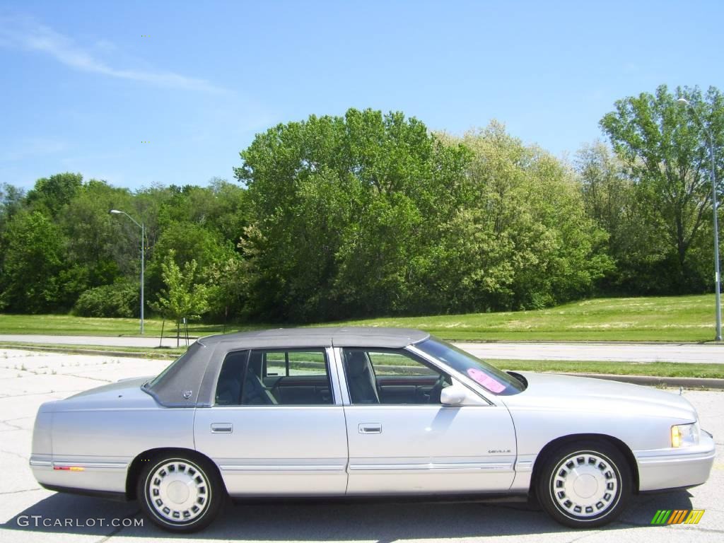 1999 DeVille Sedan - Sterling / Neutral Shale photo #1