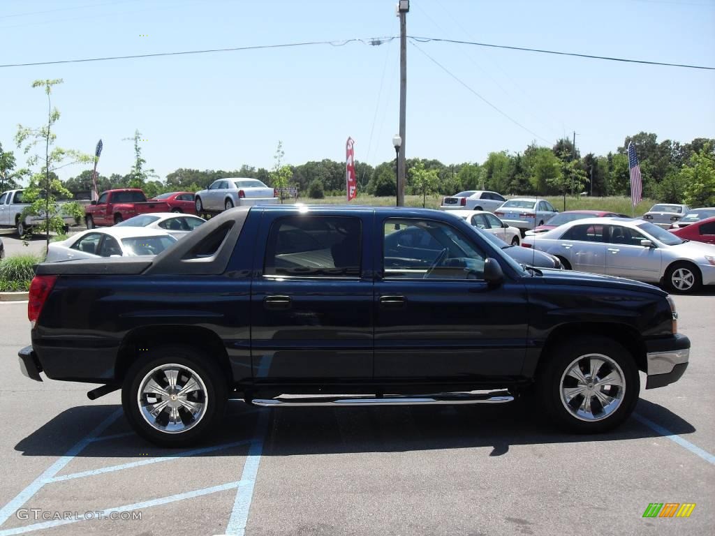 2005 Avalanche LT - Dark Blue Metallic / Gray/Dark Charcoal photo #5