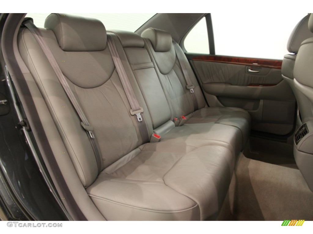 2004 Lexus LS 430 Rear Seat Photo #95193743