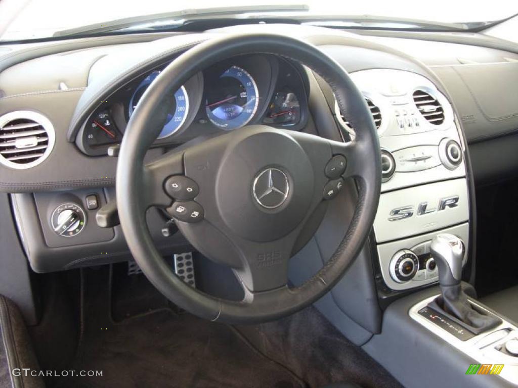 2005 Mercedes-Benz SLR McLaren Steering Wheel Photos