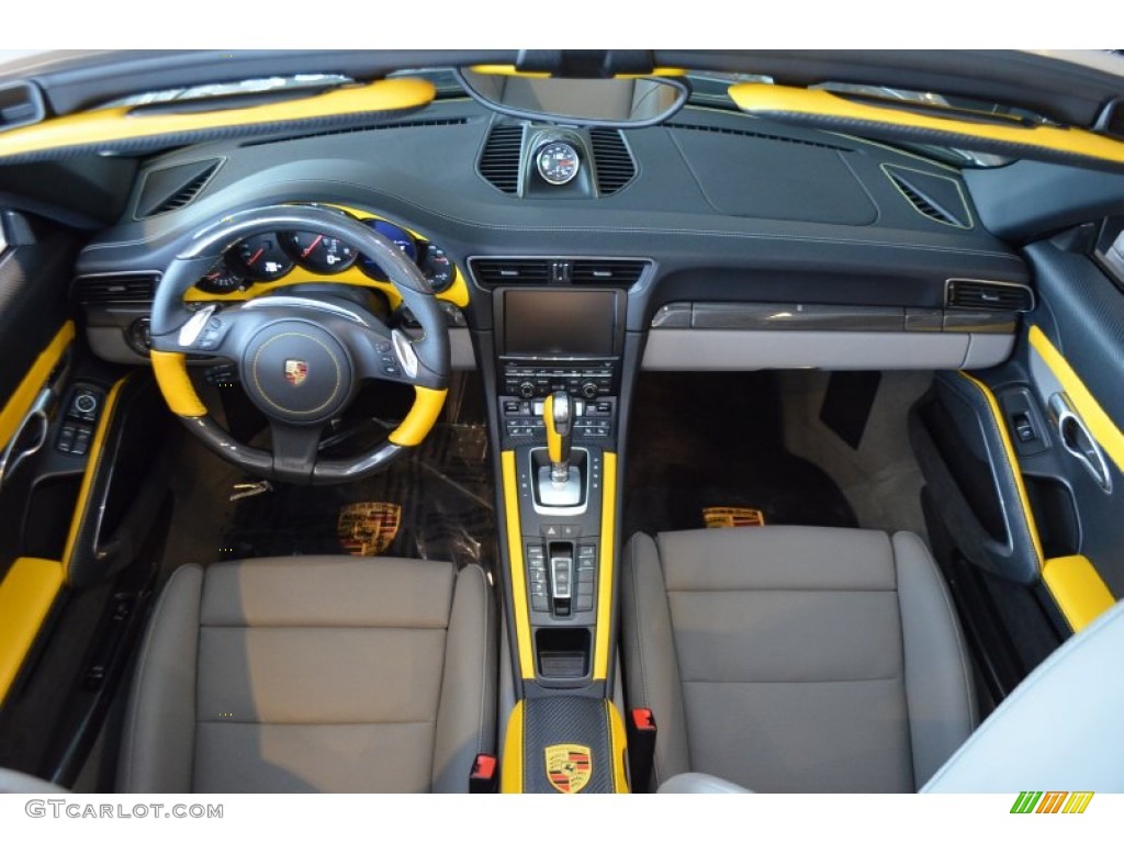 2013 Porsche 911 Carrera S Cabriolet Black/Platinum Grey Dashboard Photo #95201708