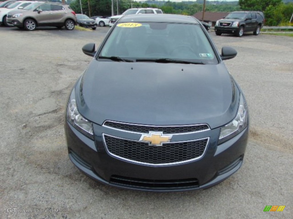 2013 Cruze LS - Cyber Gray Metallic / Jet Black/Medium Titanium photo #9