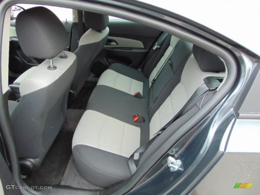 2013 Cruze LS - Cyber Gray Metallic / Jet Black/Medium Titanium photo #23