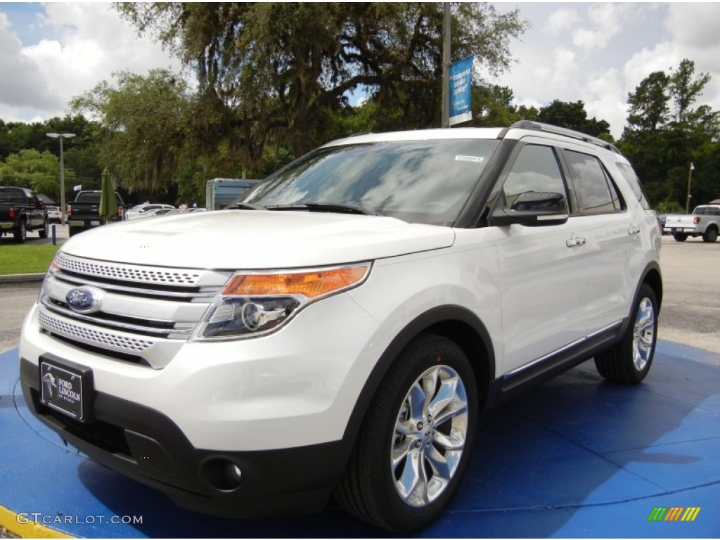 2015 Explorer XLT - White Platinum / Medium Light Stone photo #1