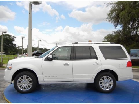 2014 Lincoln Navigator 4x2 Data, Info and Specs