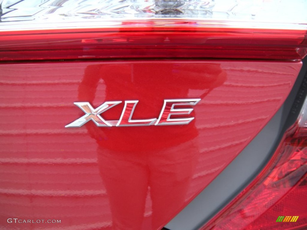 2014 Toyota Camry XLE Marks and Logos Photo #95215617