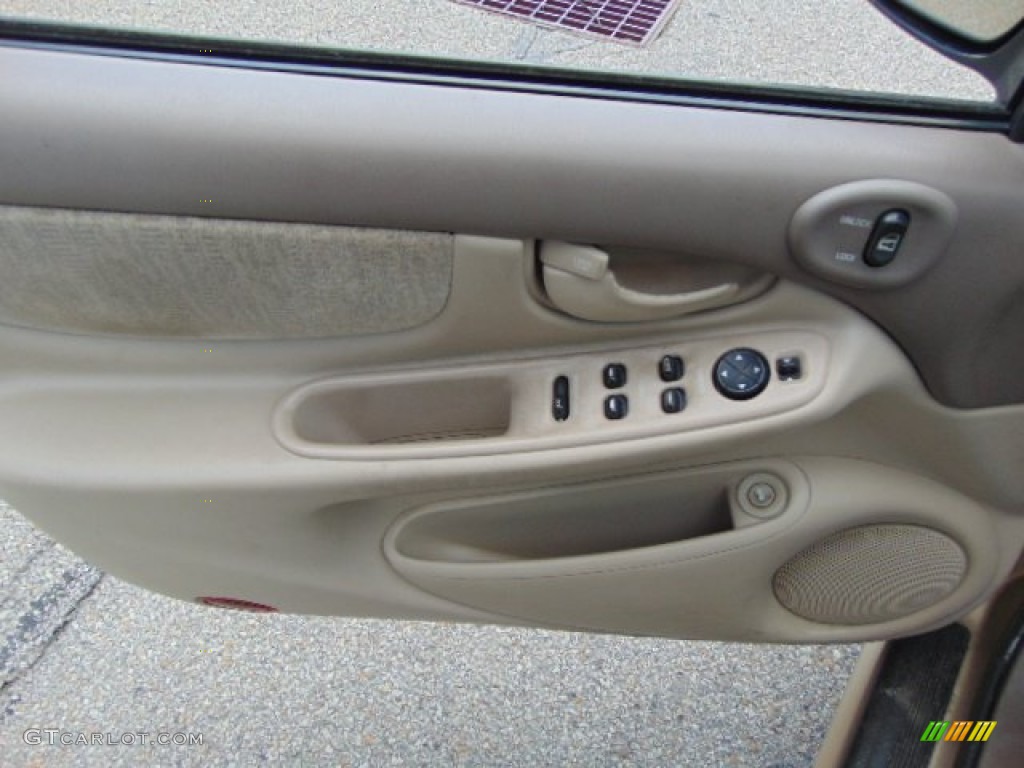 2003 Alero GL Sedan - Sandstone Metallic / Neutral photo #11