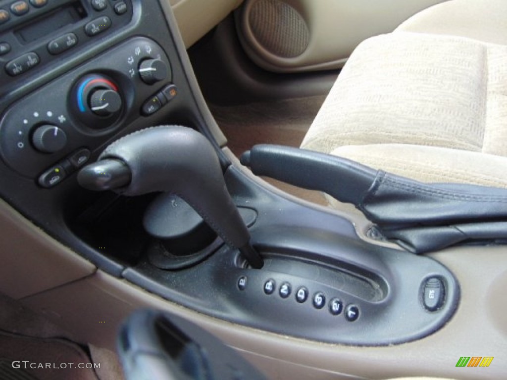 2003 Alero GL Sedan - Sandstone Metallic / Neutral photo #14
