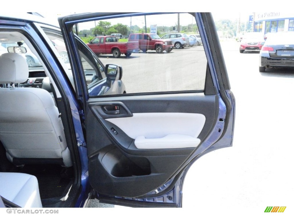 2014 Forester 2.5i Premium - Marine Blue Pearl / Platinum photo #18
