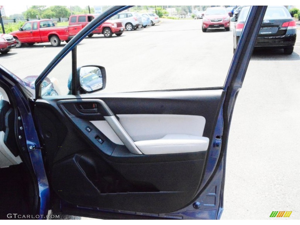 2014 Forester 2.5i Premium - Marine Blue Pearl / Platinum photo #19