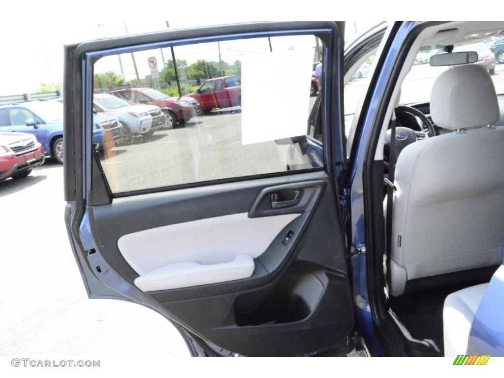 2014 Forester 2.5i Premium - Marine Blue Pearl / Platinum photo #20