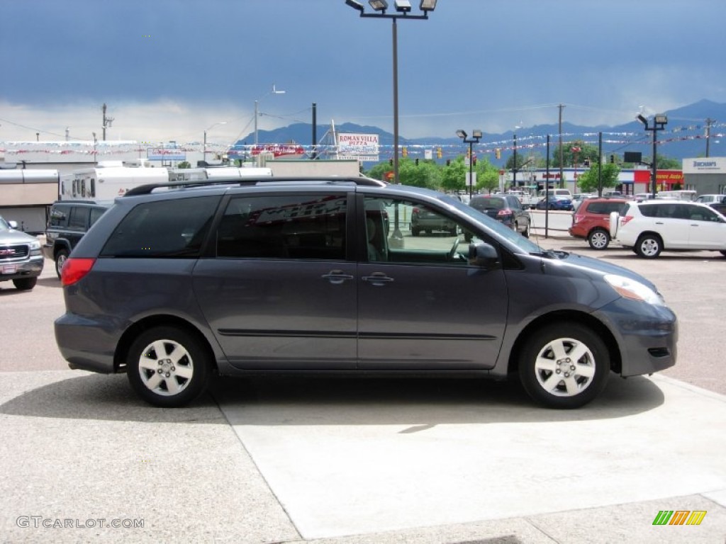 2007 Sienna LE - Slate Gray Metallic / Stone photo #18