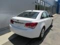 Summit White - Cruze LS Photo No. 4