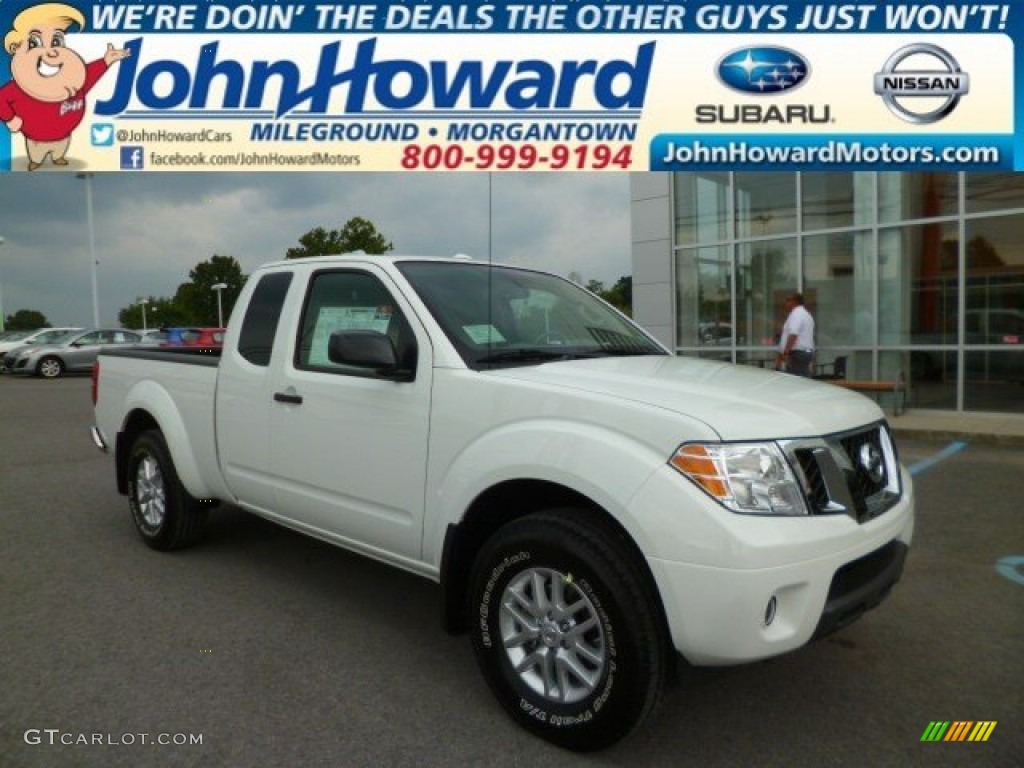 2014 Frontier SV King Cab 4x4 - Glacier White / Beige photo #1