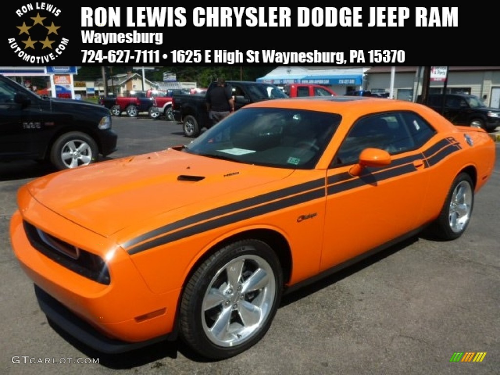 Header Orange Dodge Challenger