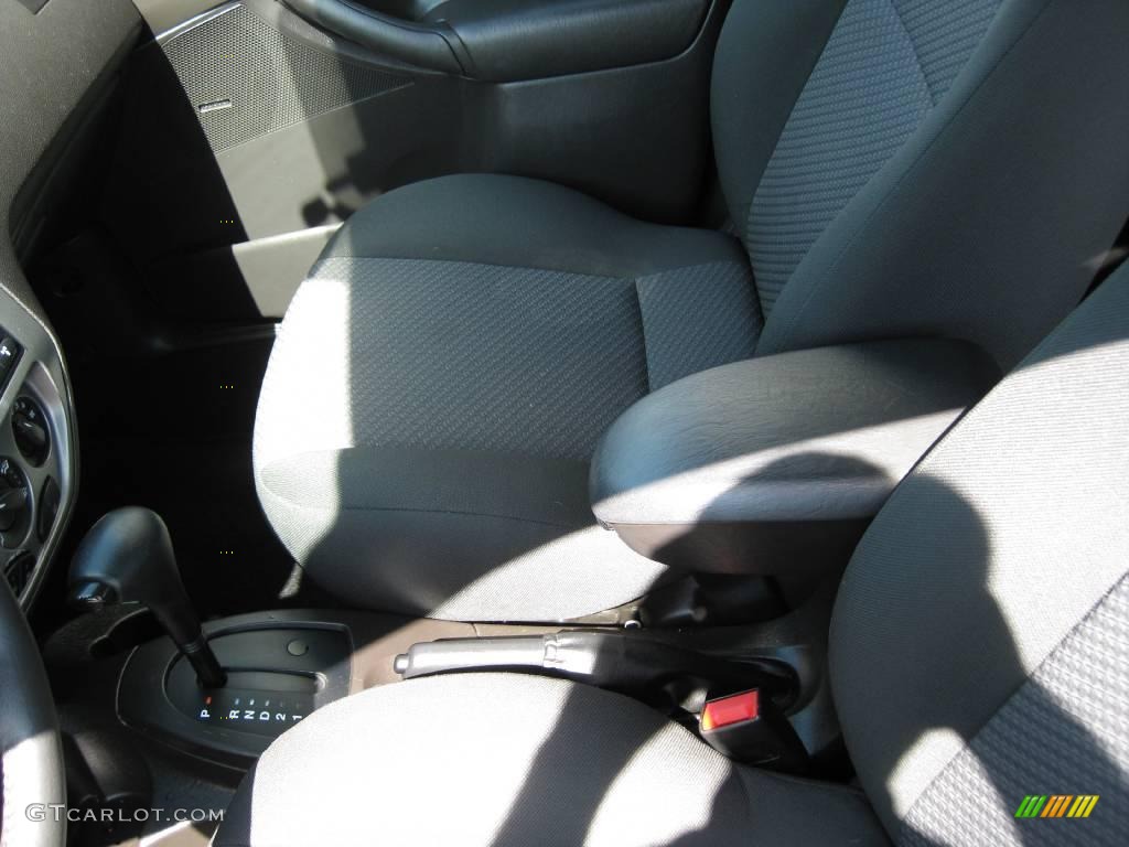 2007 Focus ZX5 SES Hatchback - Pitch Black / Charcoal/Light Flint photo #7