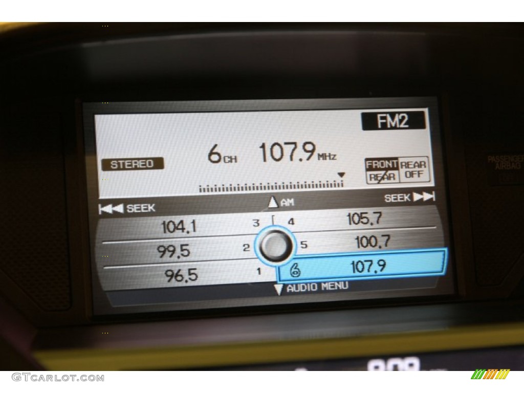 2011 Pilot Touring 4WD - White Diamond Pearl / Black photo #11