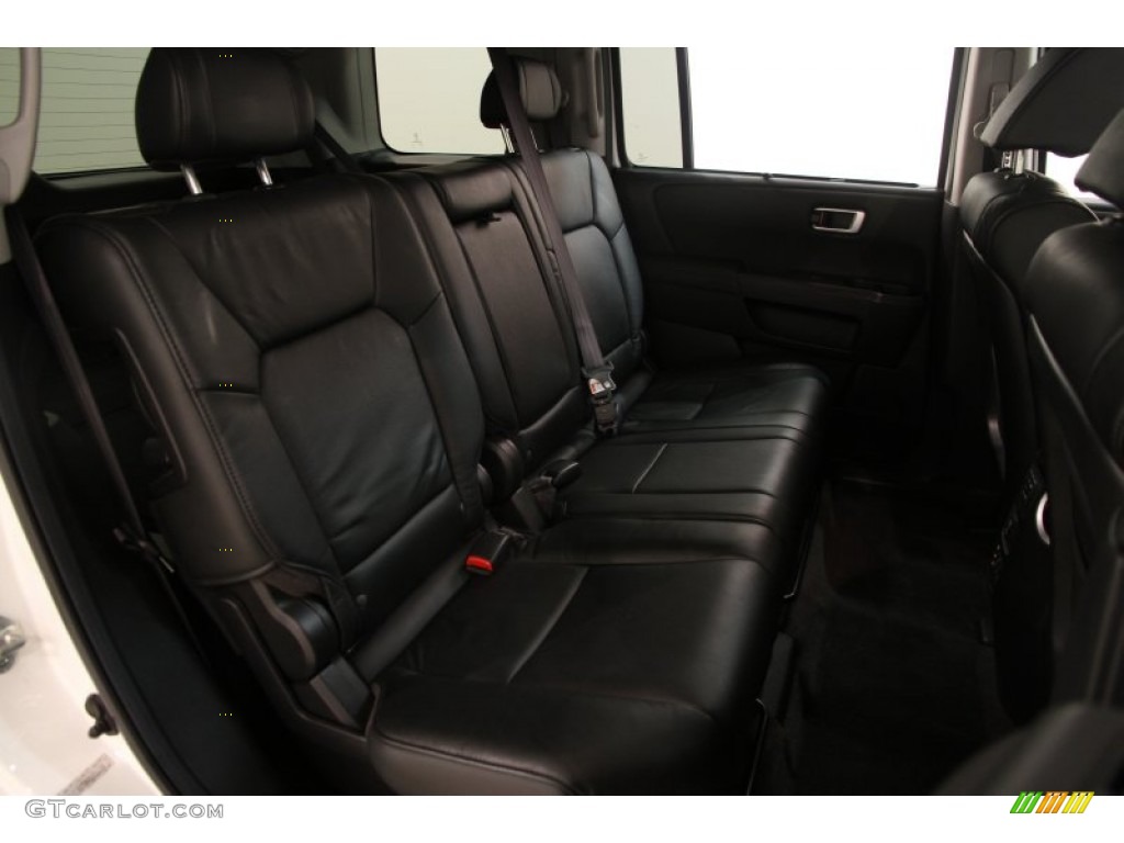 2011 Pilot Touring 4WD - White Diamond Pearl / Black photo #25