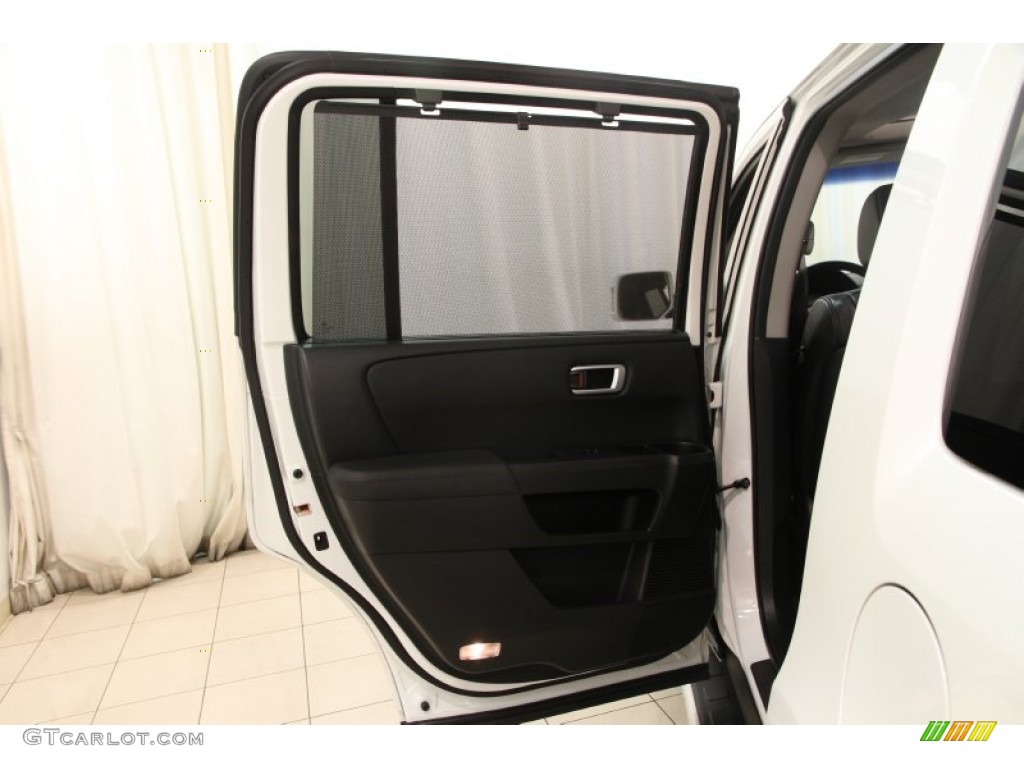 2011 Pilot Touring 4WD - White Diamond Pearl / Black photo #27