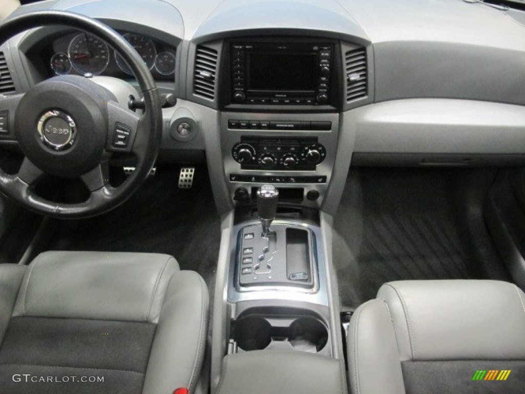 2007 Grand Cherokee SRT8 4x4 - Black / Medium Slate Gray photo #26