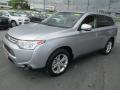Cool Silver Metallic - Outlander SE Photo No. 3