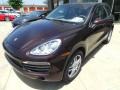 Front 3/4 View of 2014 Cayenne S
