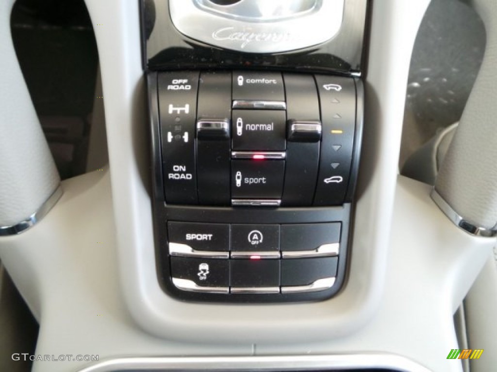 2014 Porsche Cayenne S Controls Photo #95246784