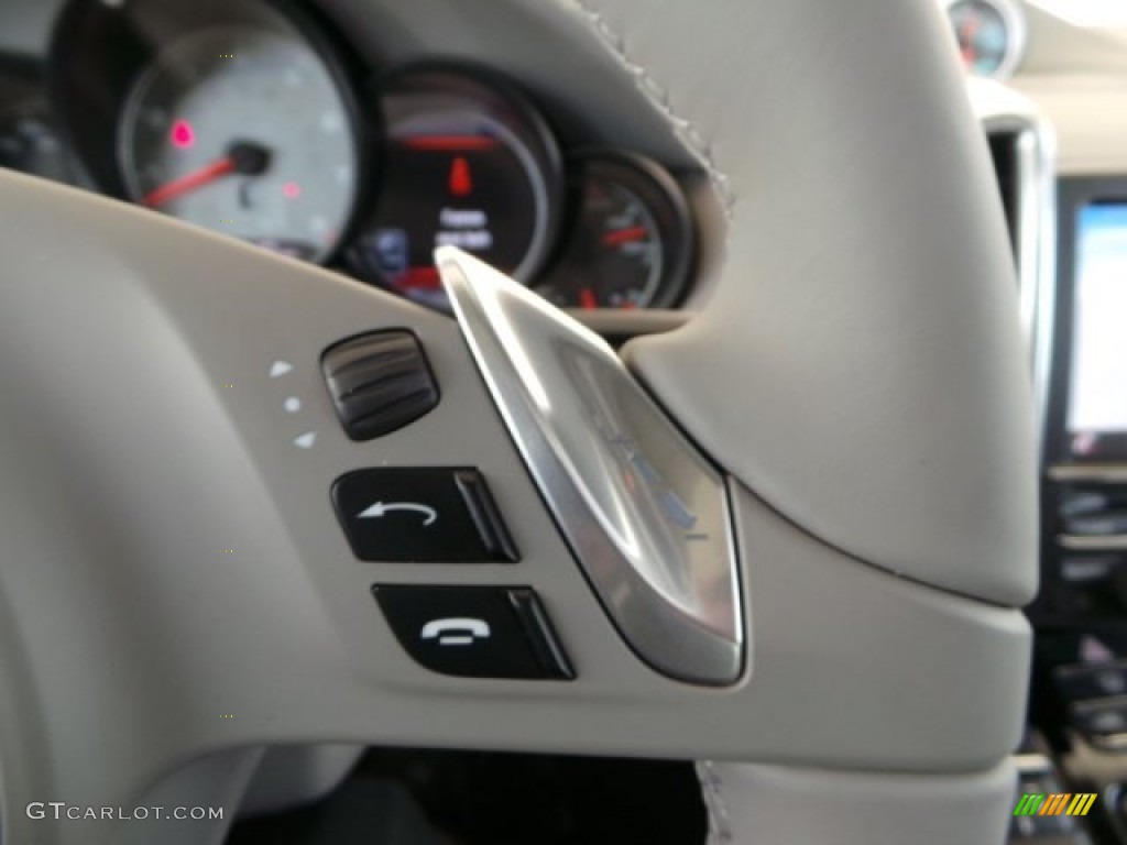 2014 Porsche Cayenne S Controls Photo #95246823
