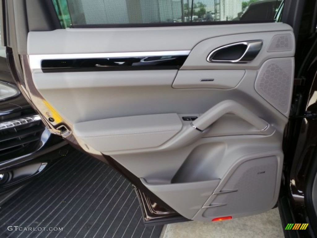 2014 Porsche Cayenne S Platinum Grey Door Panel Photo #95246842