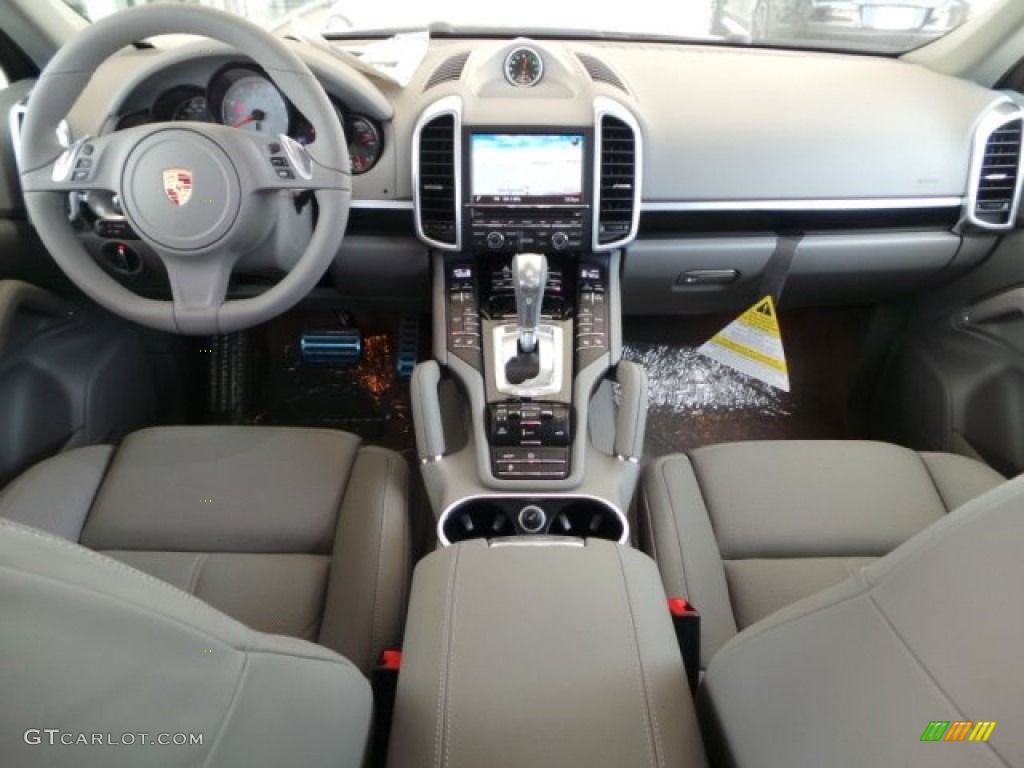 2014 Porsche Cayenne S Platinum Grey Dashboard Photo #95246898