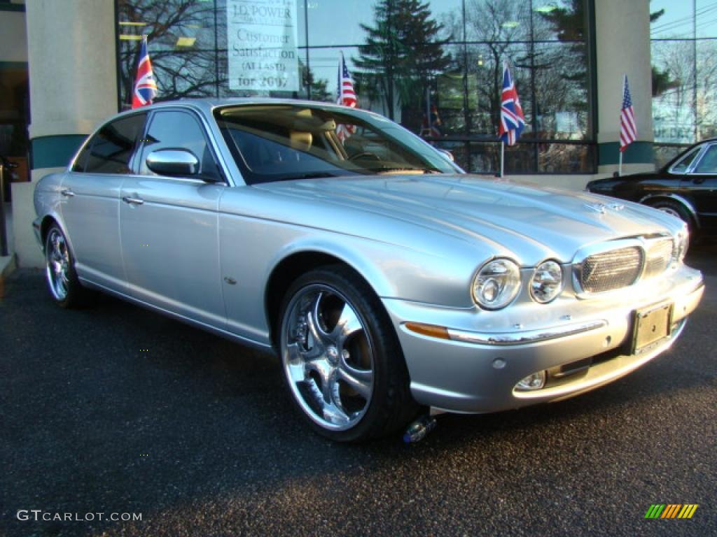 2006 XJ XJ8 L - Platinum Silver Metallic / Charcoal photo #1