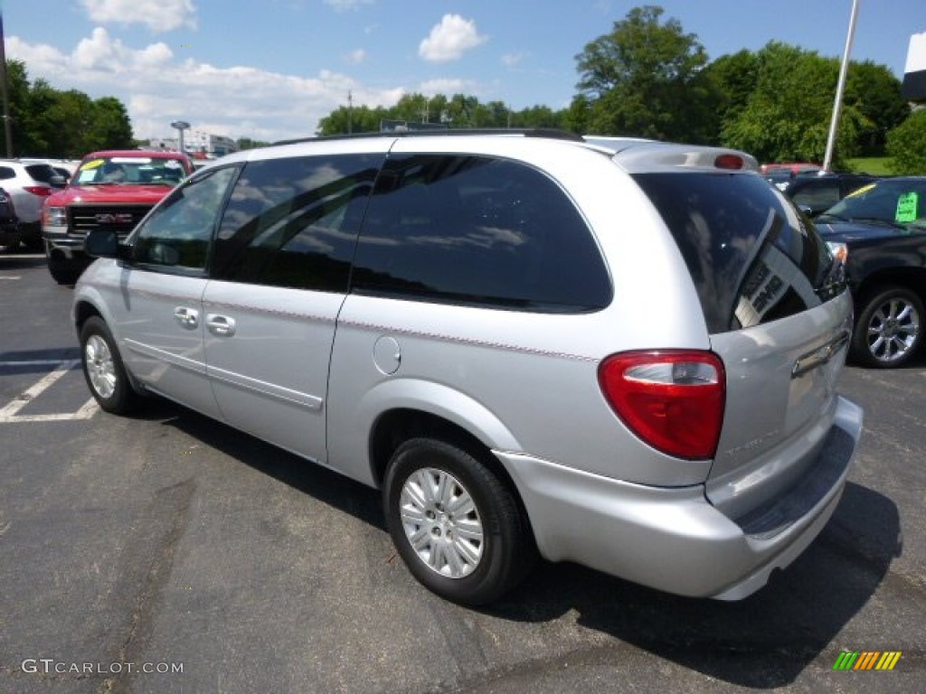 2007 Town & Country LX - Bright Silver Metallic / Medium Slate Gray photo #7