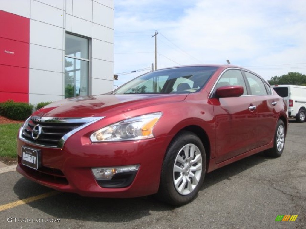 2014 Altima 2.5 S - Cayenne Red / Beige photo #1