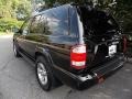 Super Black - Pathfinder LE Platinum 4x4 Photo No. 3