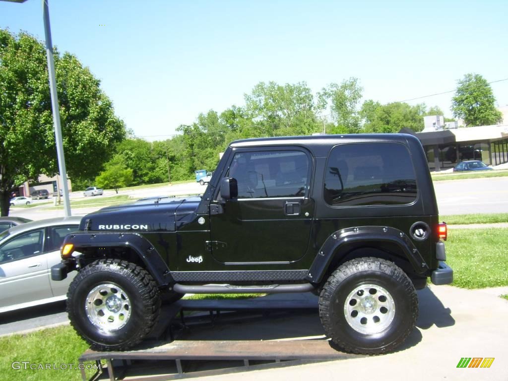 Black Jeep Wrangler