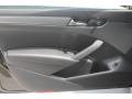 Black - Passat 1.8T SE Photo No. 8