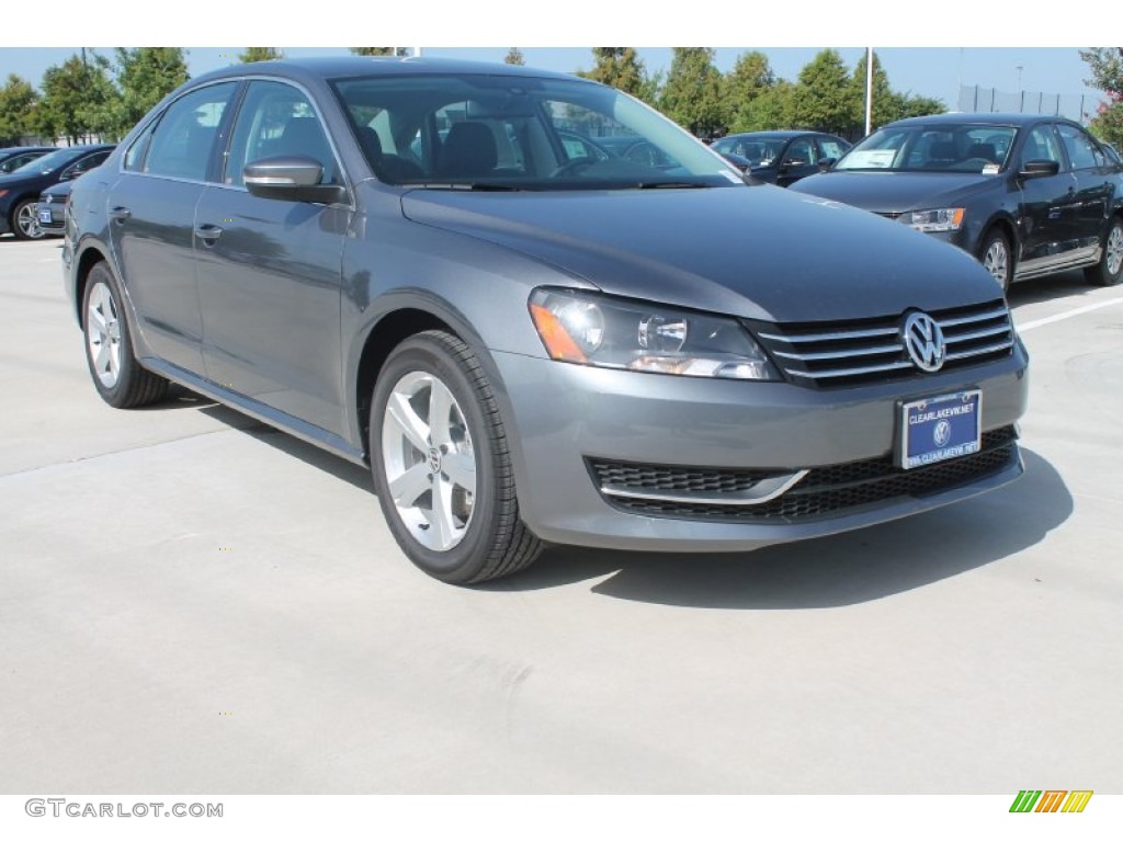 2014 Passat 1.8T SE - Platinum Gray Metallic / Titan Black photo #1